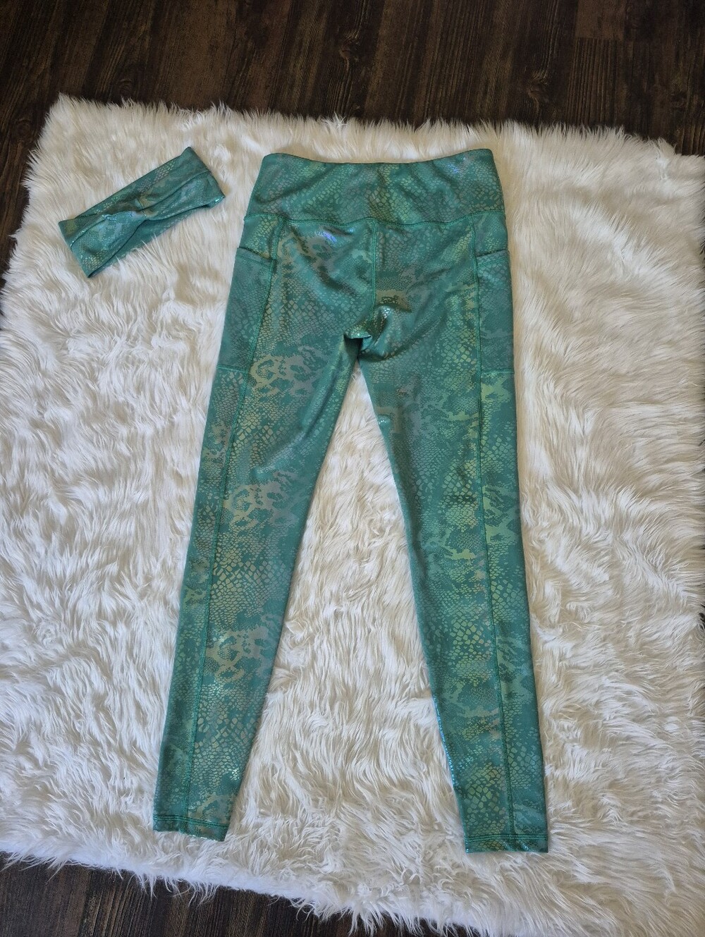 Constantly Varied Gear Turquoise Glisten Here Leggings And Headband Size Medium - Picture 2 of 8